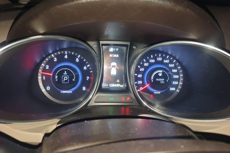 Used Hyundai Grand SantaFe 2013 3.0L 6-seat 4x4 Comfort Edition Instrument Cluster
