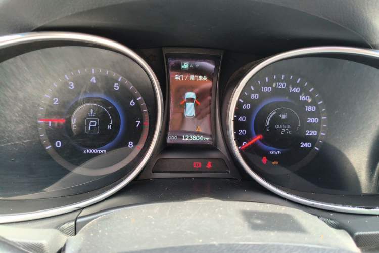 Used Hyundai Grand SantaFe 2013 3.0L 7-Seater Four-Wheel-Drive Comfort Edition Instrument Cluster