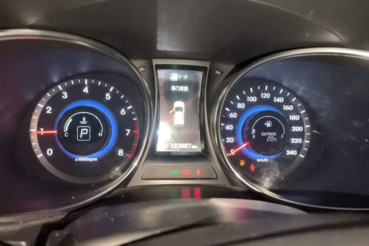 Used Hyundai Grand SantaFe 2013 3.0L 7-seat Four-Wheel-Drive Luxury Edition Instrument Cluster