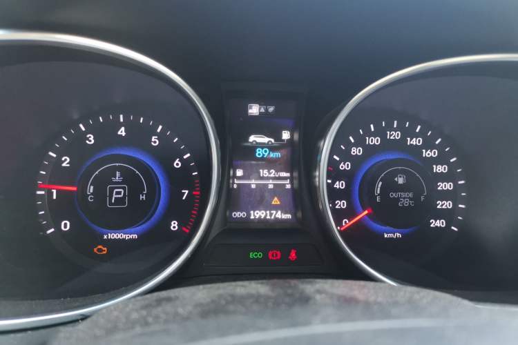 Used Hyundai Grand SantaFe 2013 3.0L 7-seat Four-Wheel-Drive Luxury Edition Instrument Cluster