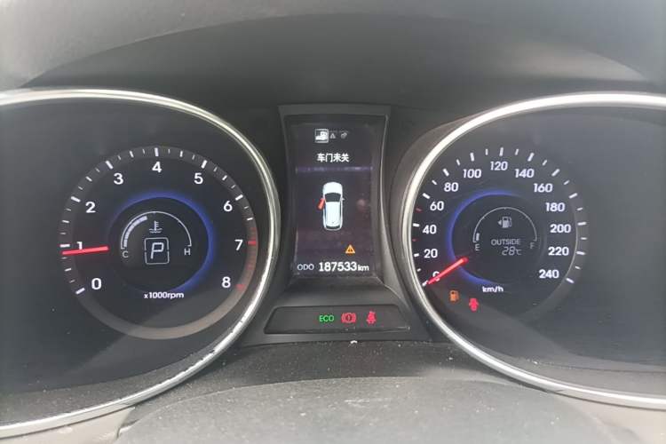 Used Hyundai Grand SantaFe 2013 3.0L 7-Seater Four-Wheel-Drive Comfort Edition Instrument Cluster