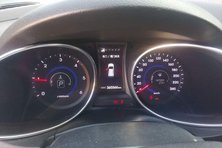 Used Hyundai Grand SantaFe 2013 2.2T 6-Seater Four-Wheel-Drive Flagship Edition Instrument Cluster
