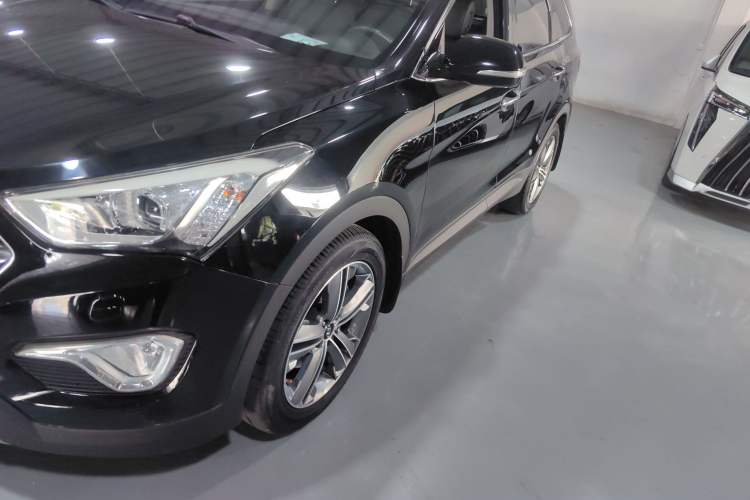 Used Hyundai Grand SantaFe 2013 3.0L 7-seat Four-Wheel-Drive Luxury Edition Left Front Headlight