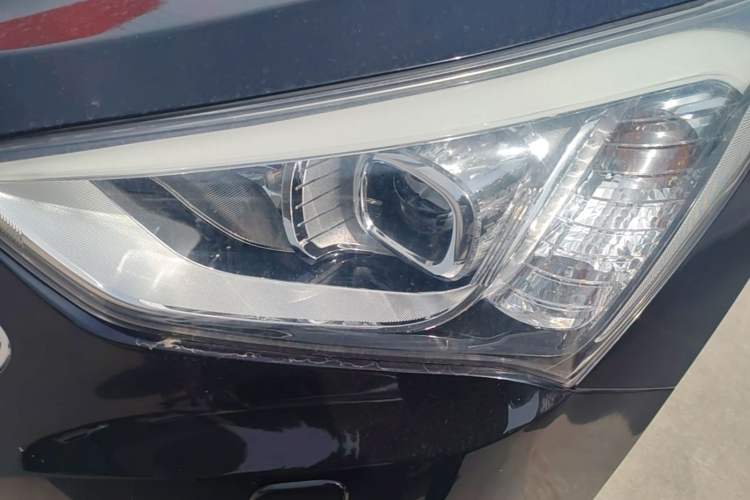 Used Hyundai Grand SantaFe 2013 3.0L 7-seat Four-Wheel-Drive Luxury Edition Left Front Headlight