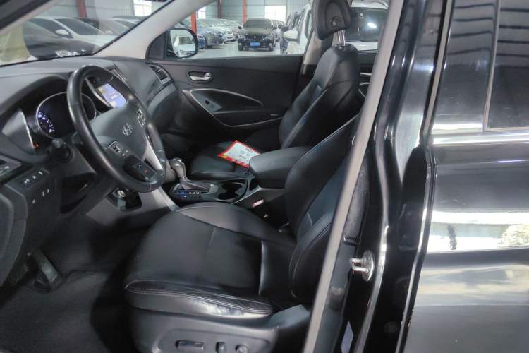 Used Hyundai Grand SantaFe 2013 3.0L 7-seat Four-Wheel-Drive Luxury Edition Left Front Seat