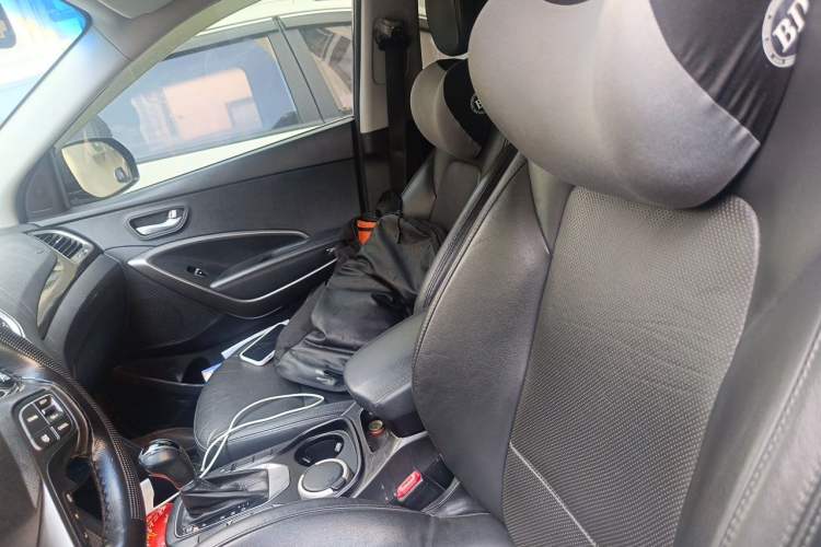 Used Hyundai Grand SantaFe 2013 2.2T 7-Seater Four-Wheel-Drive Comfort Edition Left Front Seat