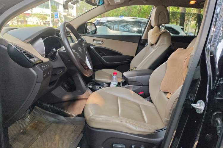 Used Hyundai Grand SantaFe 2013 3.0L 7-Seater 4x4 Flagship Edition Left Front Seat