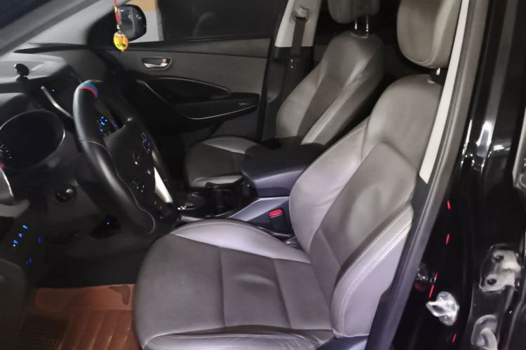 Used Hyundai Grand SantaFe 2013 2.2T 6-Seater Four-Wheel Drive Comfort Edition Left Front Seat