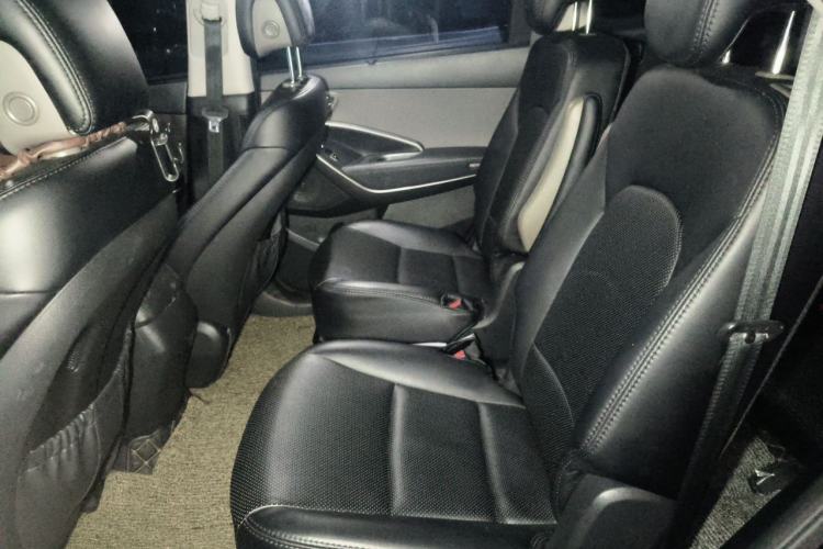 Used Hyundai Grand SantaFe 2013 3.0L 6-seat Four-Wheel-Drive Flagship Edition Left Rear Seat
