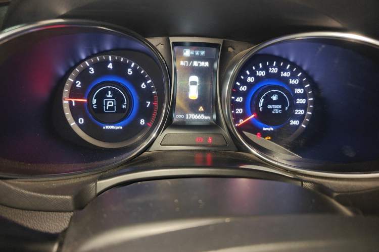Used Hyundai Grand SantaFe 2013 3.0L 7-Seater 4x4 Flagship Edition Odometer Close Up