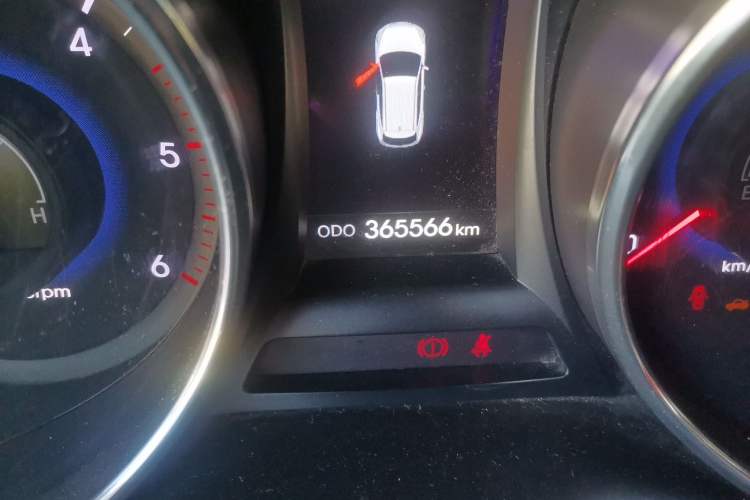 Used Hyundai Grand SantaFe 2013 2.2T 6-Seater Four-Wheel-Drive Flagship Edition Odometer Close Up