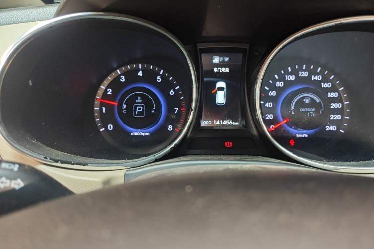 Used Hyundai Grand SantaFe 2013 3.0L 6-Seater Four-Wheel Drive Luxury Edition Odometer Close Up