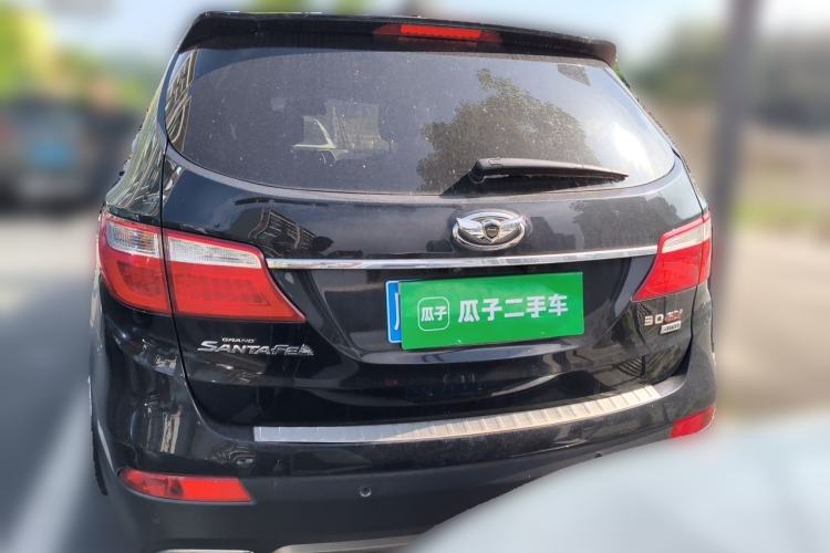 Used Hyundai Grand SantaFe 2013 3.0L 7-Seater Four-Wheel-Drive Comfort Edition Rear