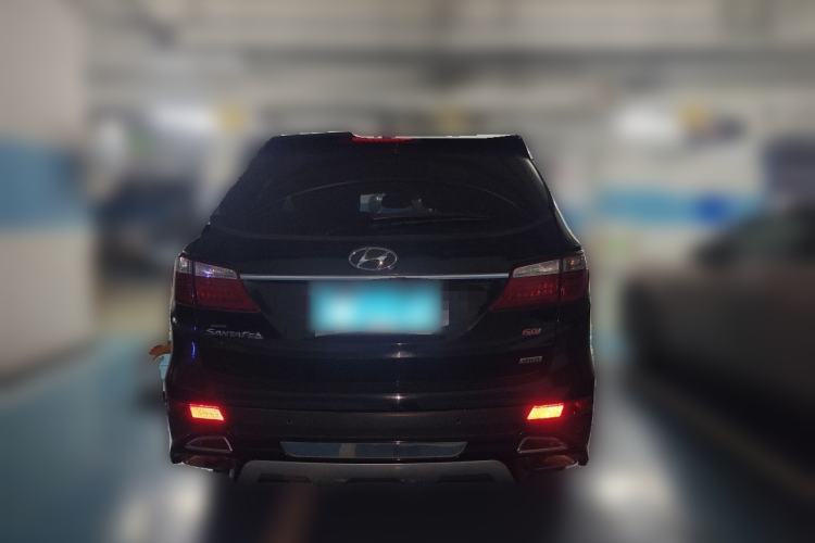 Used Hyundai Grand SantaFe 2013 3.0L 7-Seater 4x4 Flagship Edition Rear