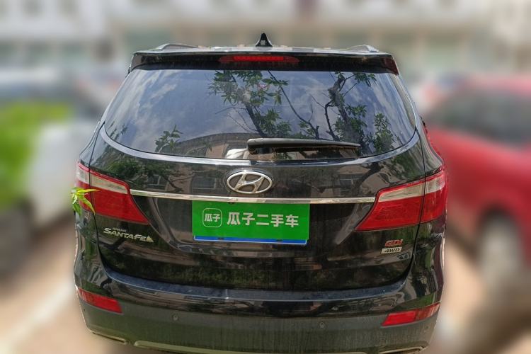 Used Hyundai Grand SantaFe 2013 3.0L 6-seat 4x4 Comfort Edition Rear