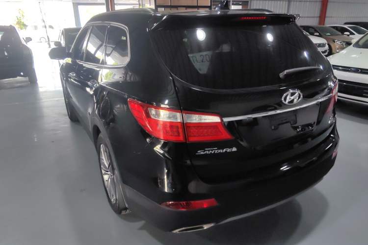 Used Hyundai Grand SantaFe 2013 3.0L 7-seat Four-Wheel-Drive Luxury Edition Rear Left 45 Deg