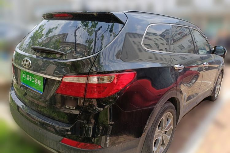 Used Hyundai Grand SantaFe 2013 3.0L 6-seat 4x4 Comfort Edition Rear Right 45 Deg