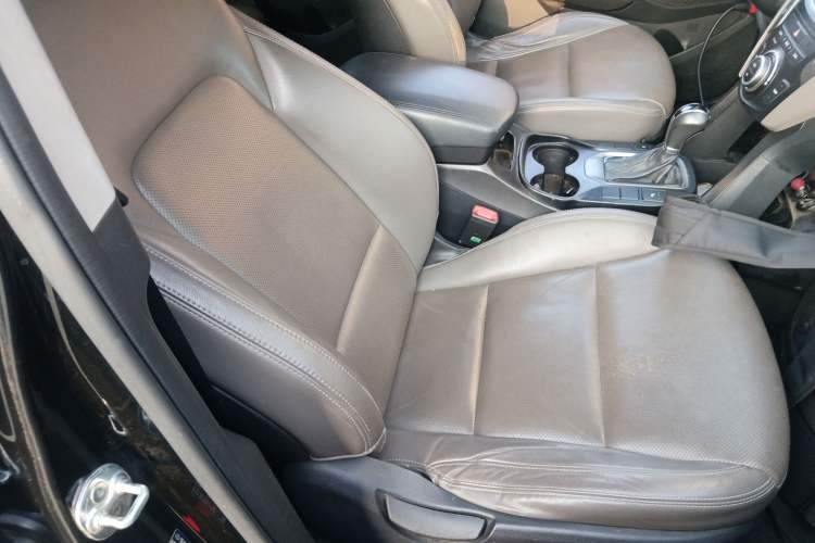 Used Hyundai Grand SantaFe 2013 2.2T 7-Seater Four-Wheel-Drive Comfort Edition Right Front Seat