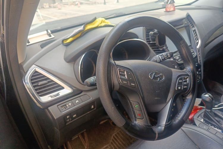Used Hyundai Grand SantaFe 2013 2.2T 7-Seater Four-Wheel-Drive Comfort Edition Steering Wheel