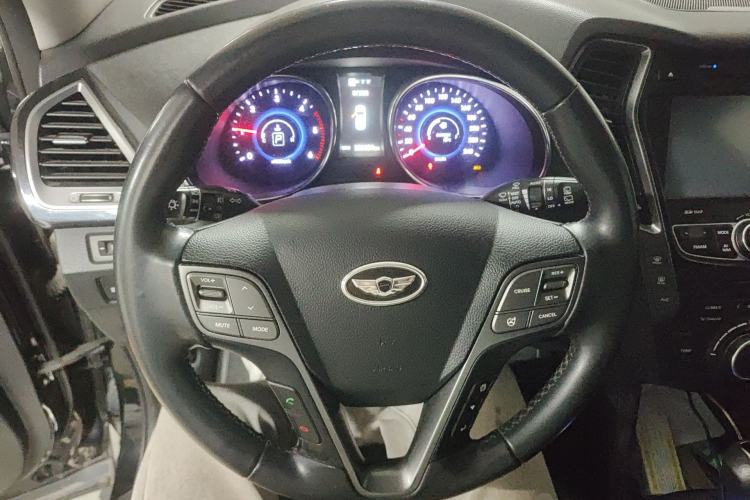 Used Hyundai Grand SantaFe 2013 2.2T 7-Seater Four-Wheel-Drive Flagship Edition Steering Wheel