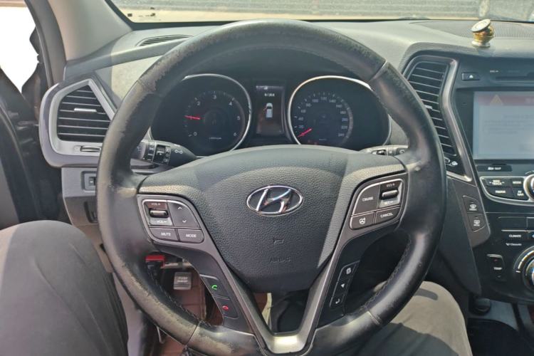 Used Hyundai Grand SantaFe 2013 2.2T 7-Seater Four-Wheel-Drive Comfort Edition Steering Wheel