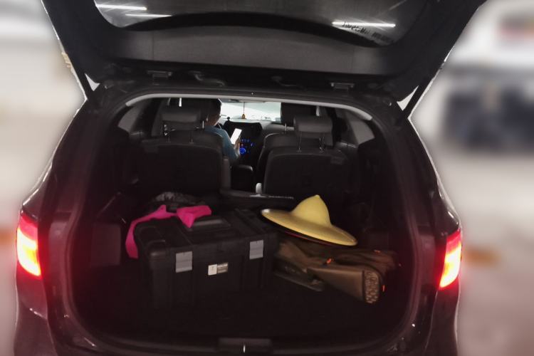 Used Hyundai Grand SantaFe 2013 2.2T 6-Seater Four-Wheel Drive Comfort Edition Trunk