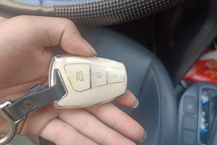 Used Hyundai Grand SantaFe 2013 2.2T 7-Seater Four-Wheel-Drive Comfort Edition Vehicle Key