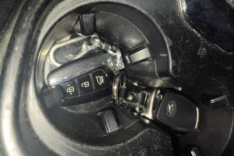Used Hyundai Grand SantaFe 2013 3.0L 6-seat Four-Wheel-Drive Flagship Edition Vehicle Key