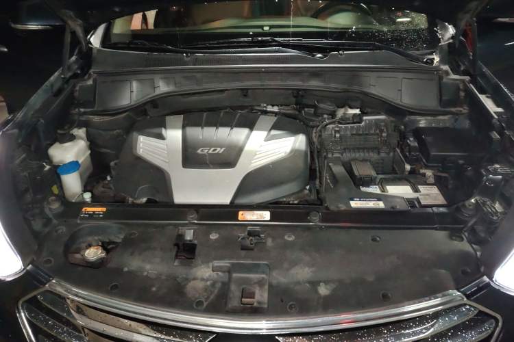 Used Hyundai Grand SantaFe 2013 3.0L 6-Seater Four-Wheel Drive Luxury Edition Engine Bay