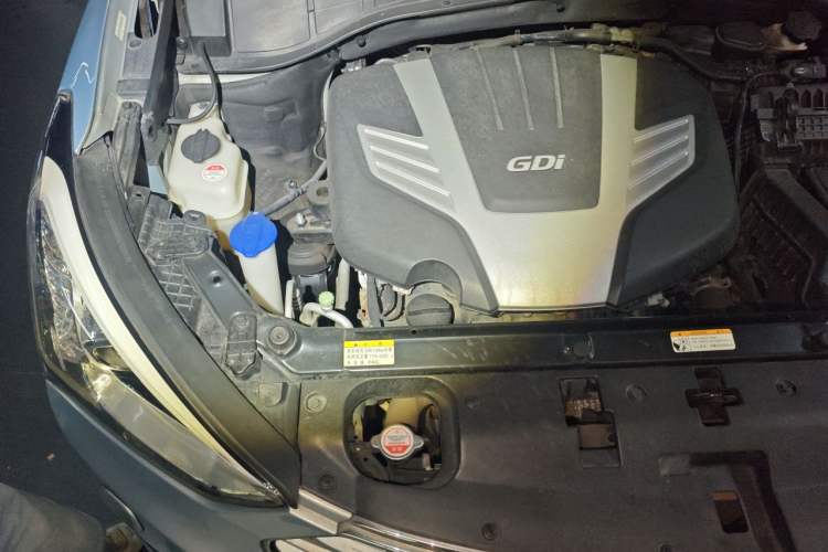 Used Hyundai Grand SantaFe 2013 3.0L 7-Seater 4x4 Flagship Edition Engine Bay Right