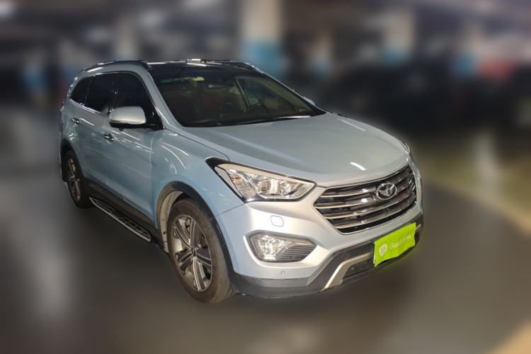 Used Hyundai Grand SantaFe 2013 3.0L 7-Seater 4x4 Flagship Edition Front Right 45 Deg