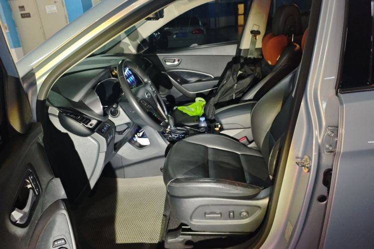 Used Hyundai Grand SantaFe 2013 3.0L 7-Seater 4x4 Flagship Edition Left Front Seat