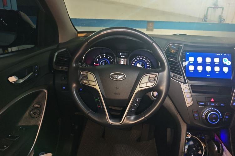 Used Hyundai Grand SantaFe 2013 3.0L 7-Seater 4x4 Flagship Edition Steering Wheel