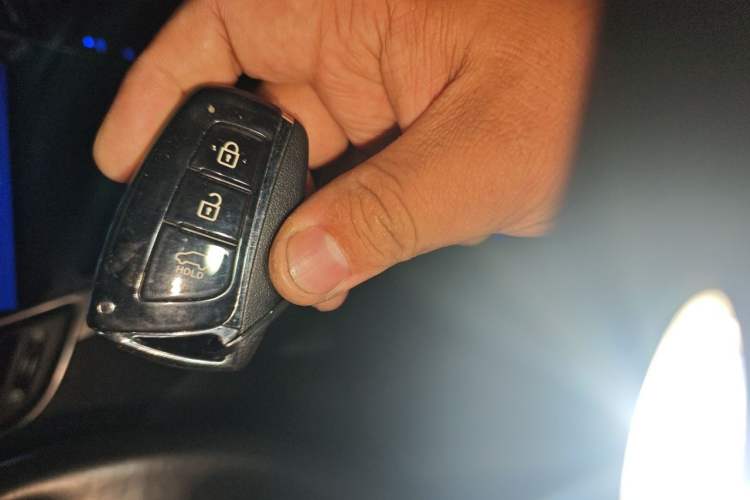 Used Hyundai Grand SantaFe 2013 3.0L 7-Seater 4x4 Flagship Edition Vehicle Key