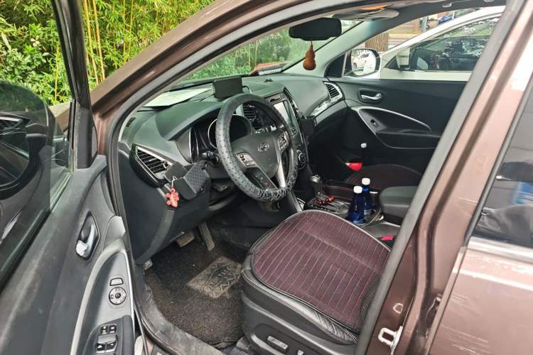 Used Hyundai Grand SantaFe 2013 3.0L 7-Seater Four-Wheel-Drive Comfort Edition Driver Seat
