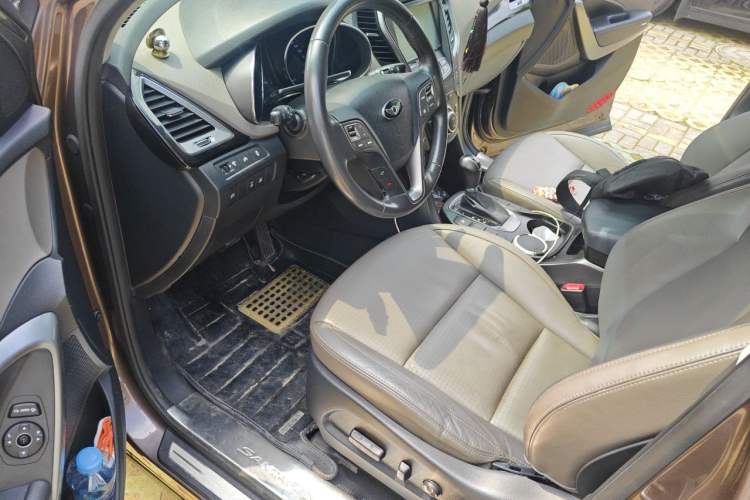 Used Hyundai Grand SantaFe 2013 2.2T 7-Seater Four-Wheel-Drive Luxury Edition Driver Seat