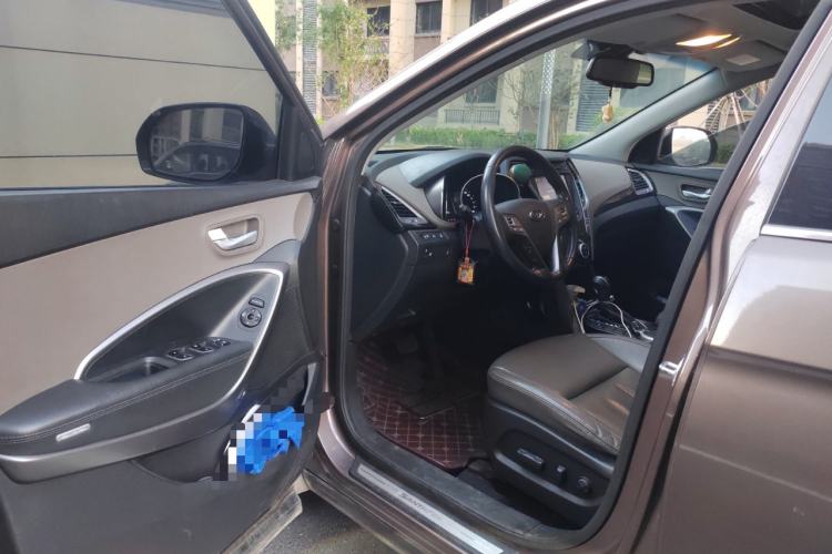 Used Hyundai Grand SantaFe 2013 2.2T 7-Seater Four-Wheel-Drive Comfort Edition Driver Seat