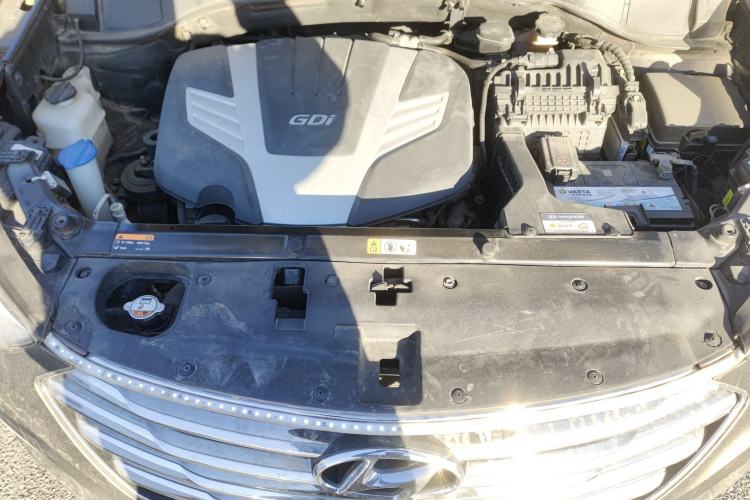 Used Hyundai Grand SantaFe 2013 3.0L 7-Seater 4x4 Flagship Edition Engine Bay