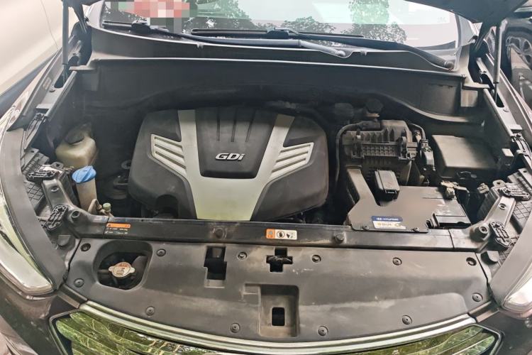 Used Hyundai Grand SantaFe 2013 3.0L 7-Seater Four-Wheel-Drive Comfort Edition Engine Bay