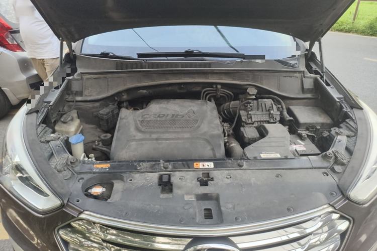 Used Hyundai Grand SantaFe 2013 2.2T 7-Seater Four-Wheel-Drive Comfort Edition Engine Bay