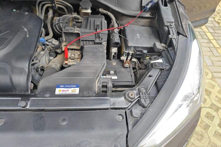 Used Hyundai Grand SantaFe 2013 2.2T 7-Seater Four-Wheel-Drive Luxury Edition Engine Bay Left