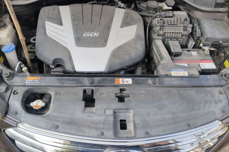 Used Hyundai Grand SantaFe 2013 3.0L 7-seat 4x4 Brown Interior Flagship Edition Engine Bay