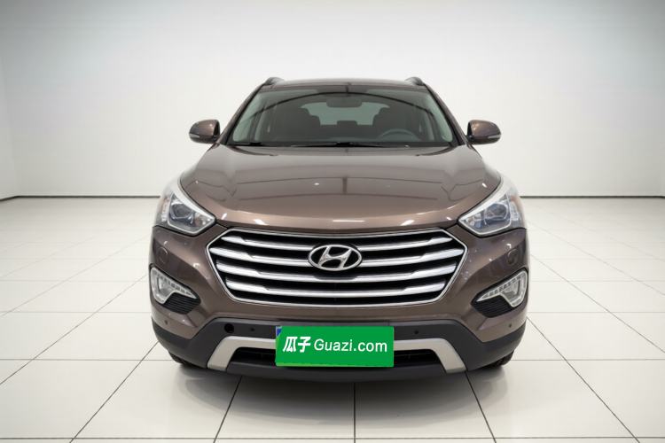 Used Hyundai Grand SantaFe 2013 3.0L 7-seat 4x4 Brown Interior Flagship Edition Exterior 1