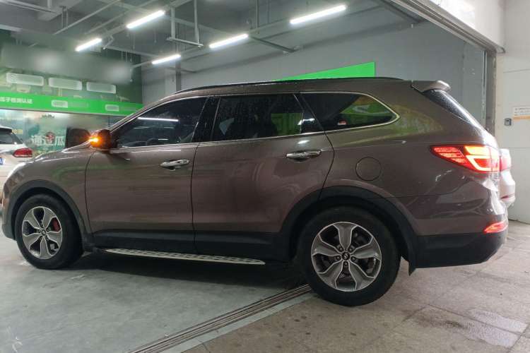 Used Hyundai Grand SantaFe 2013 2.2T 7-Seater Four-Wheel-Drive Comfort Edition Exterior 3