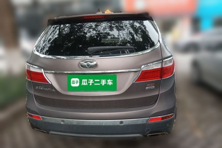 Used Hyundai Grand SantaFe 2013 3.0L 7-Seater Four-Wheel-Drive Comfort Edition Exterior 4