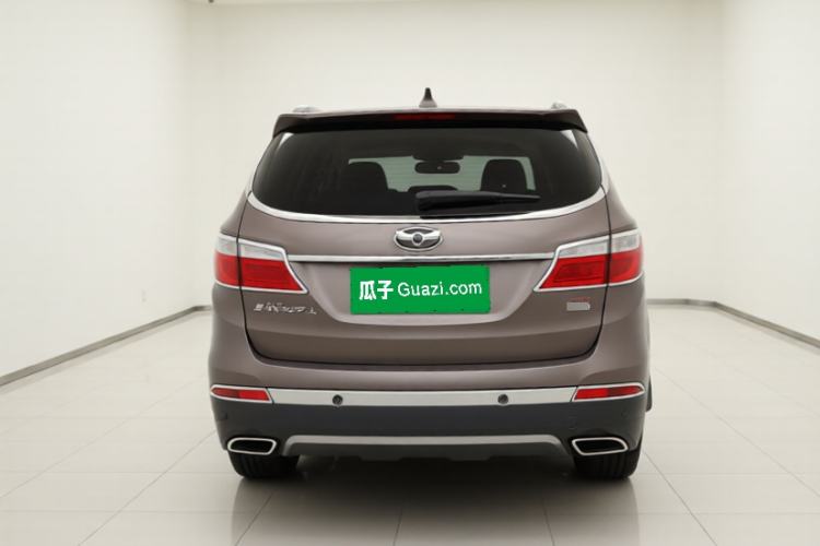 Used Hyundai Grand SantaFe 2013 3.0L 7-Seater Four-Wheel-Drive Comfort Edition Exterior 4