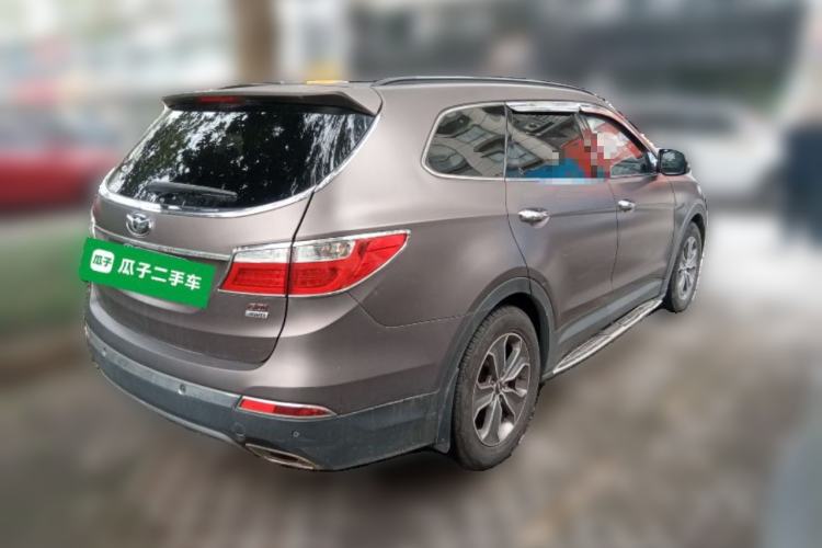 Used Hyundai Grand SantaFe 2013 3.0L 7-Seater Four-Wheel-Drive Comfort Edition Exterior 5