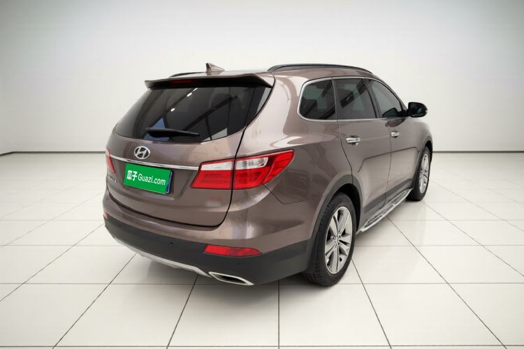 Used Hyundai Grand SantaFe 2013 3.0L 7-seat 4x4 Brown Interior Flagship Edition Exterior 5