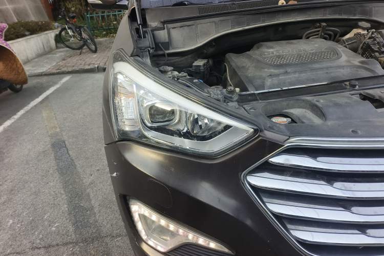 Used Hyundai Grand SantaFe 2013 2.2T 7-Seater Four-Wheel-Drive Flagship Edition Exterior 6