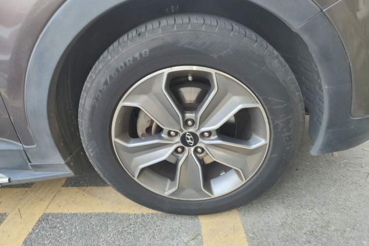 Used Hyundai Grand SantaFe 2013 2.2T 7-Seater Four-Wheel-Drive Comfort Edition Exterior 7